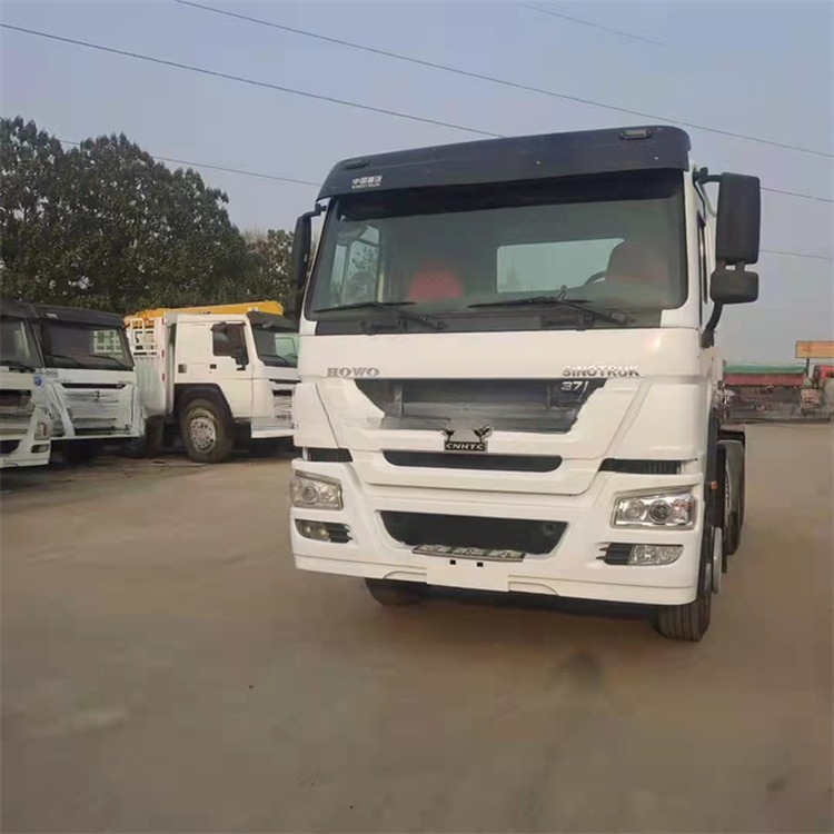430 Clutch Model Sinotruk Trailer Tractor Truck Head Units For Heavy Truck Efficiency