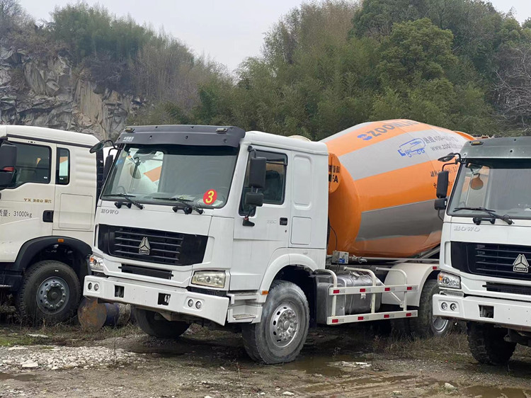 Used China Howo Cement Concrete Mixer Truck 8m3 10m3 12m3 6x4