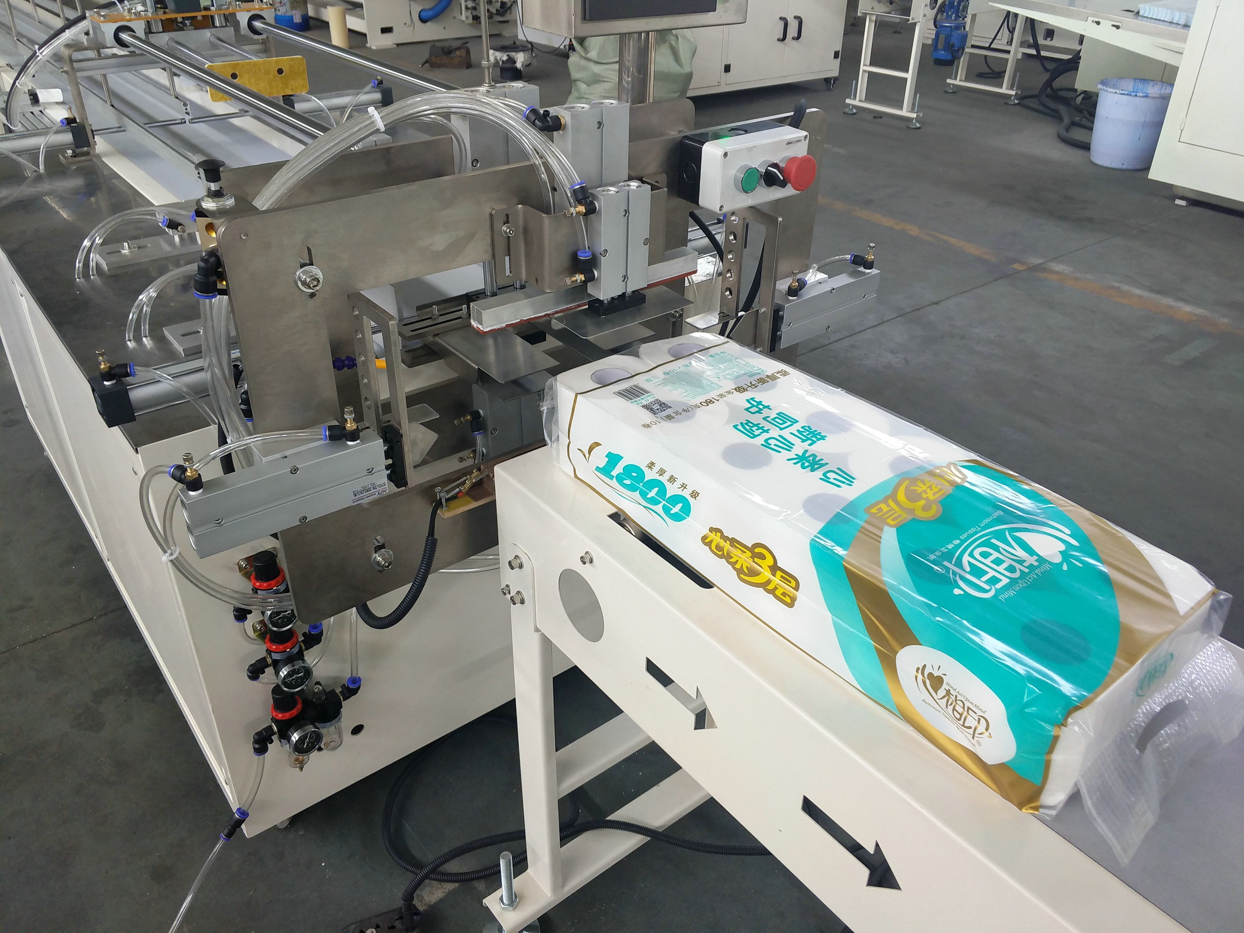 Good Quality Semi Automatic Easy Operation Medium Toilet Paper Rolls Packing Machine
