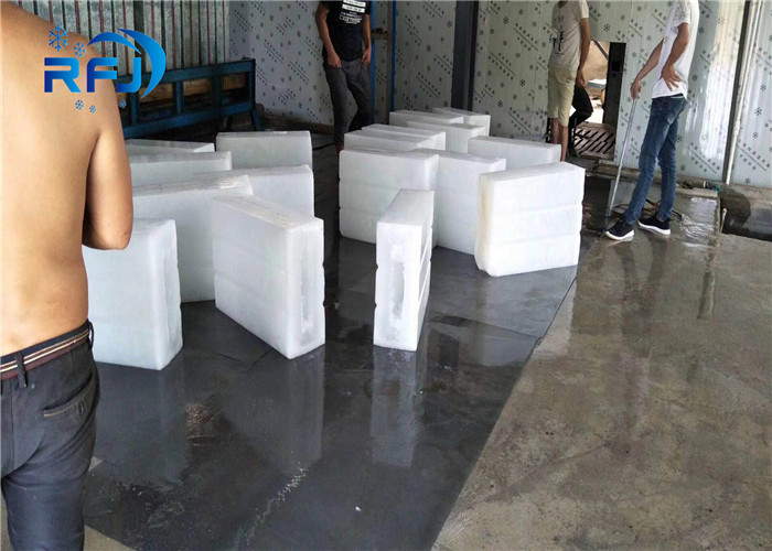 Capacity 3 Tons 14KW Block Ice Making Machine Air Cooling With Direct Freezer