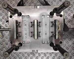 Quality Pinpoint Gate Precision Injection Molding High Precision Plastic Parts Mold wholesale