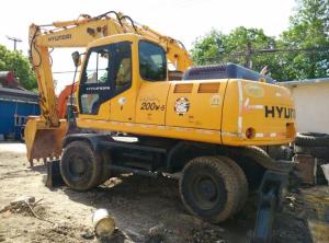 Quality Used hyundai r200-5 r130w-5 wheel excavator for sale wholesale