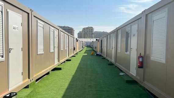 Small Living Spaces Apartment Container Homes with Customized Color and Modular Design