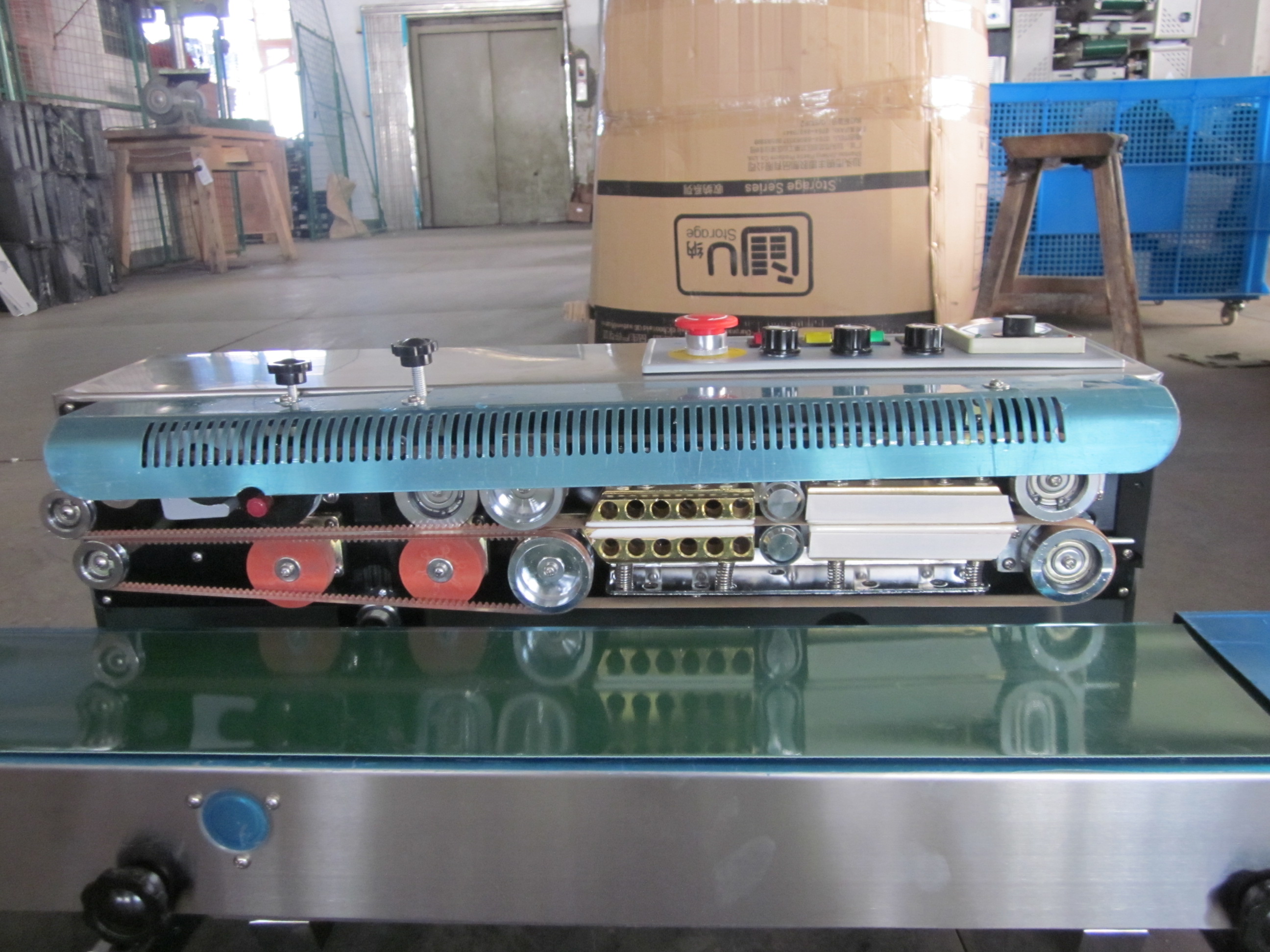 Stainless Steel Body Continuous Bag Sealing Machine With Solid-ink Coding