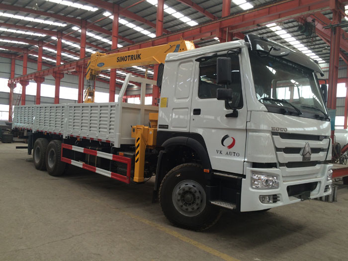 Heavy Duty 12 Tons HIAB Truck Mounted Telescopic Crane 6X4 LHD Truck Cargo Lift