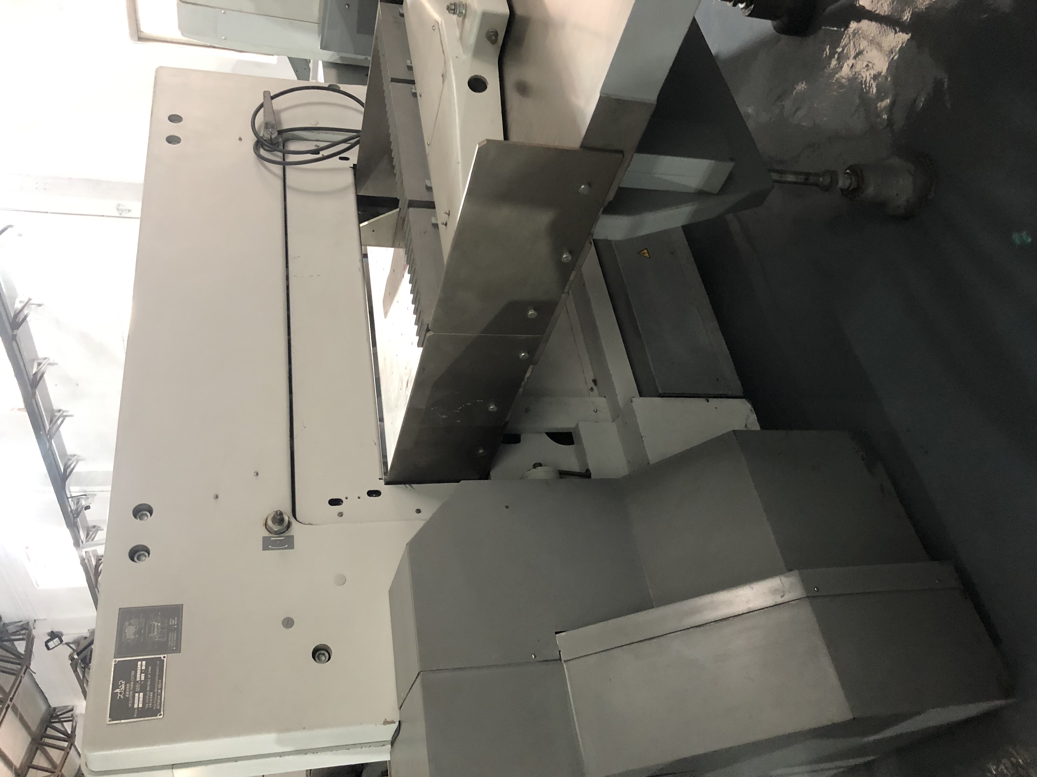 CE Certificated Hydraulic Worm Gear Driving Computerized Guillotine Paper Cutter Machine