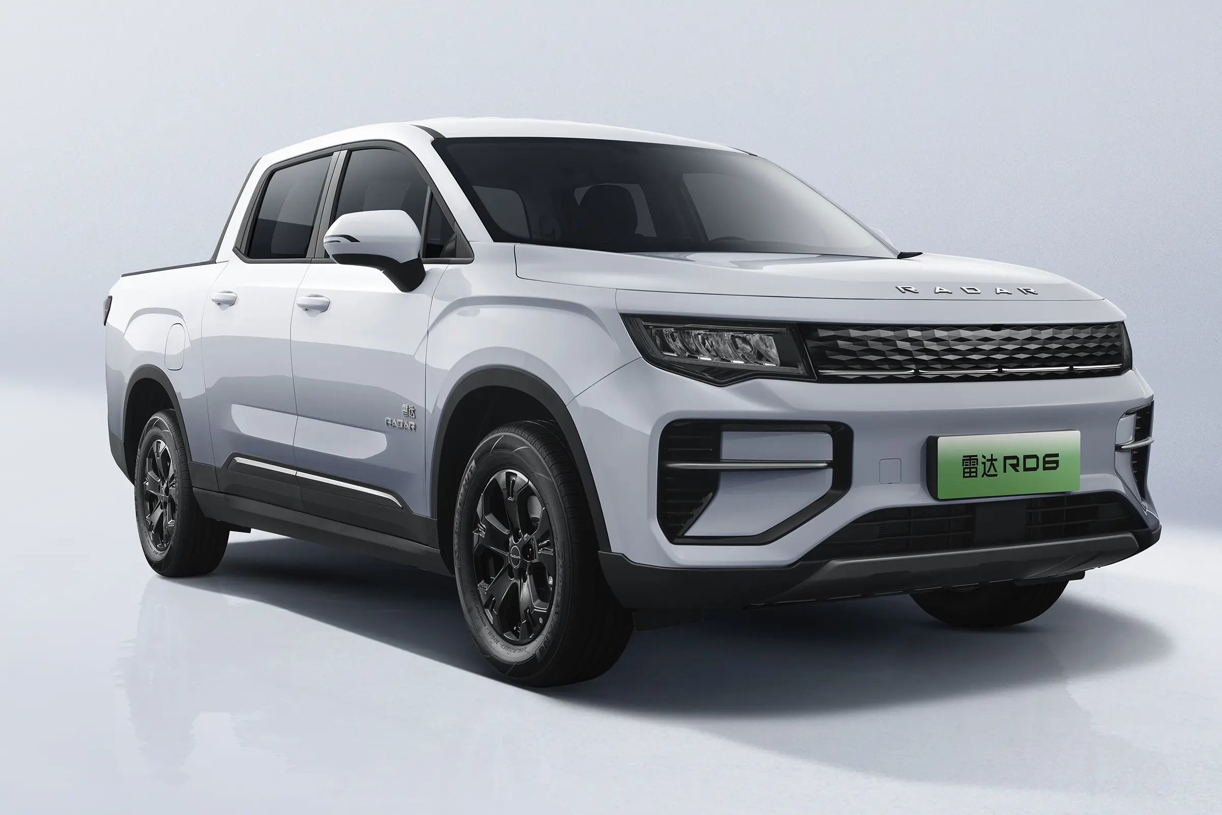 Sedan Type Geely Electric Car 16.5kWh Geely Radar 6 Front Wheel Drive Electric Car