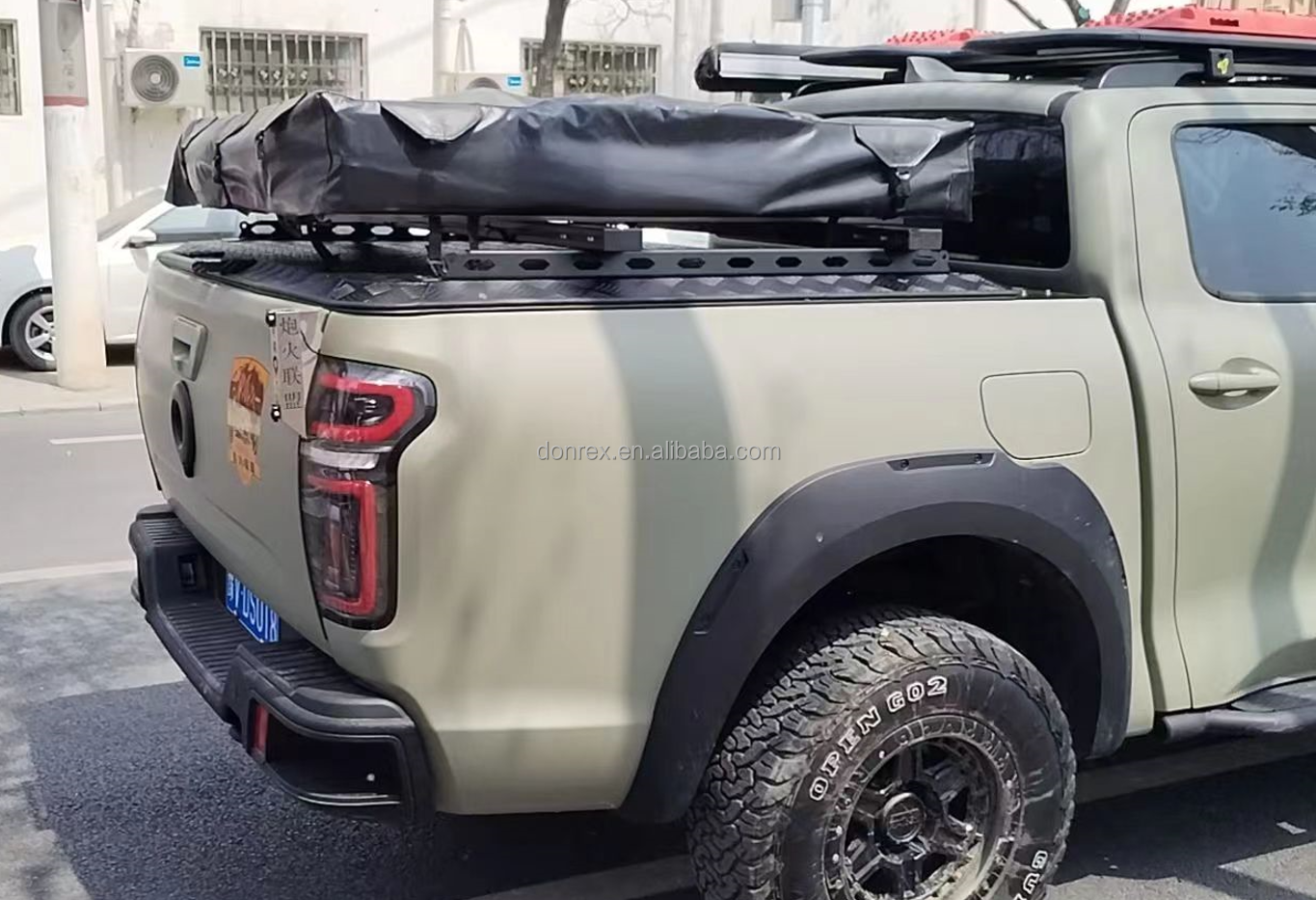 NP300 Navara Hard Retractable Tonneau Cover Truck Tonneau Covers