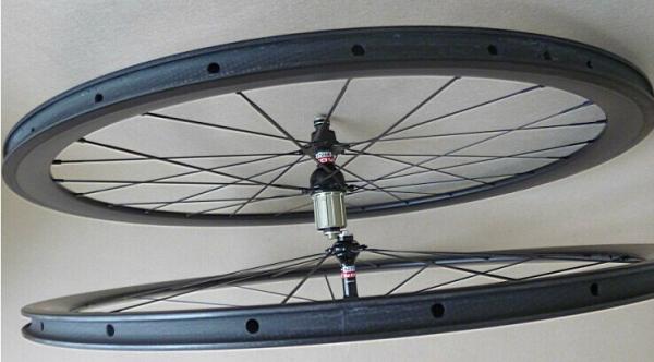 700c 38mm carbon wheel clincher 100% hand bulit 3k /matt /glossy finish road