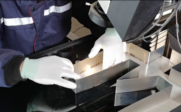 E500 Metal Signs Making Tool Channel Letter Laser Welder Machine for Sign Steel Welding