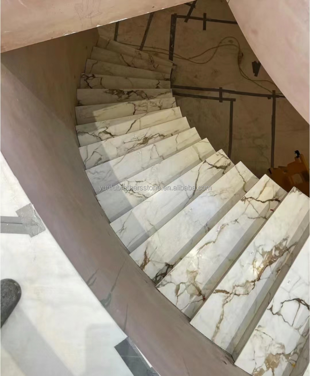 Modern Onyx Marble Column Polished Natural Stone Design for Staircase Pillars
