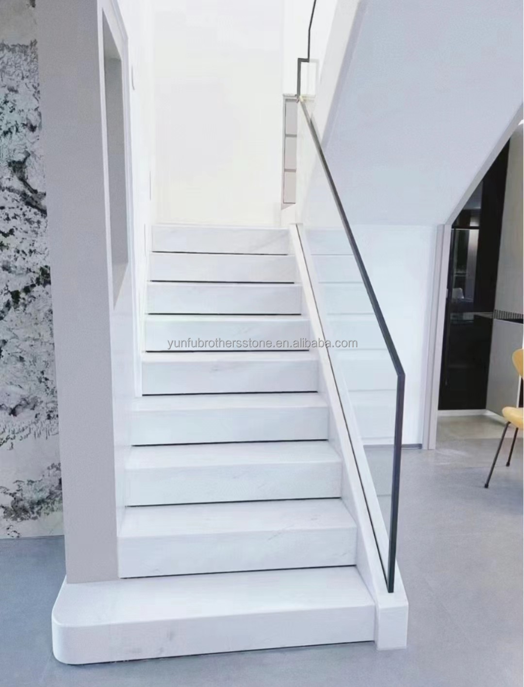 Hotel Indoor Marble Staircase with Modern Spiral Curved Design and Cut-to-Size Option