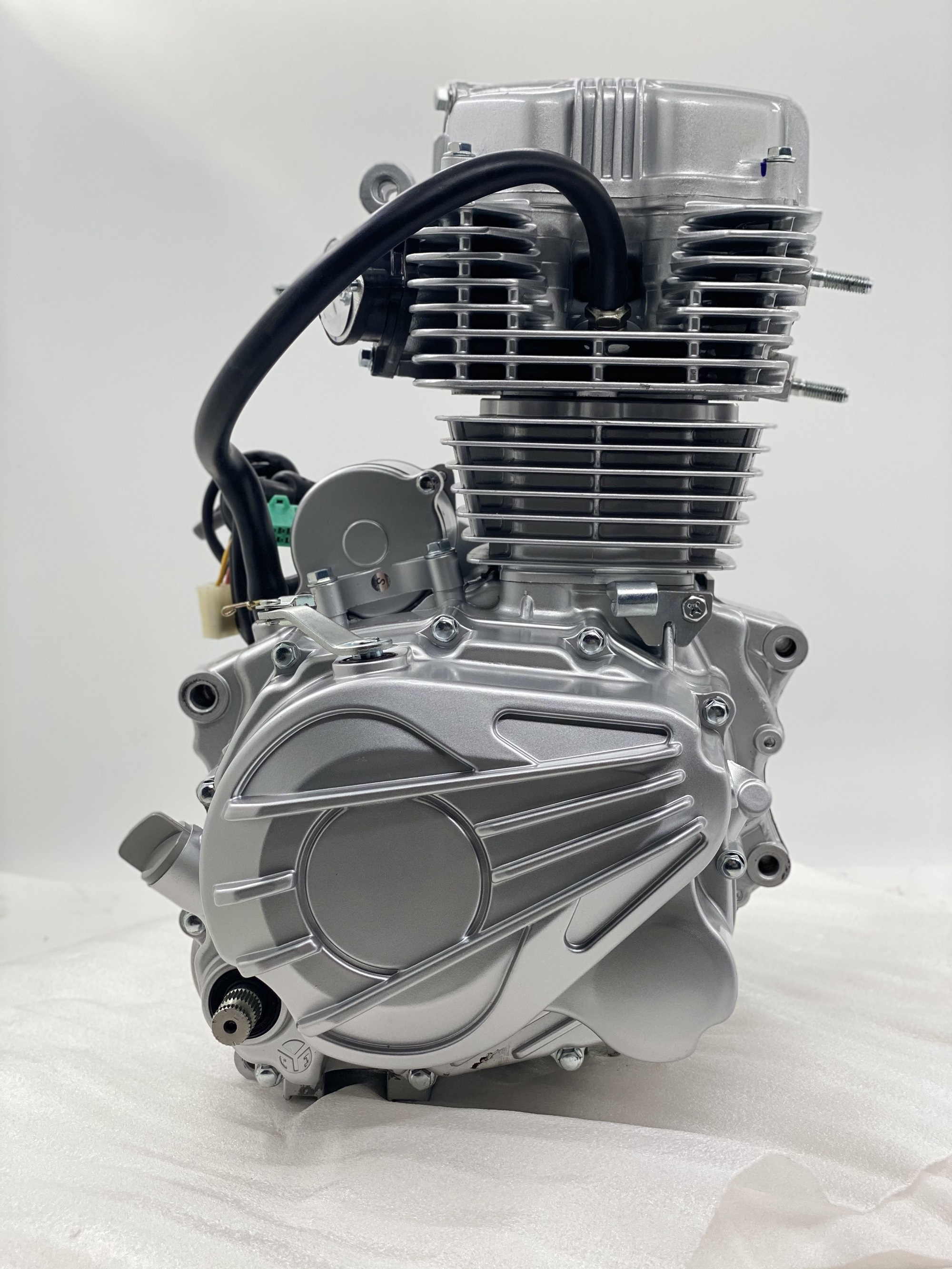 200cc Displacement Air Cooled Engine for Three Wheel Motorcycle/Cargo Tricycle in 2021