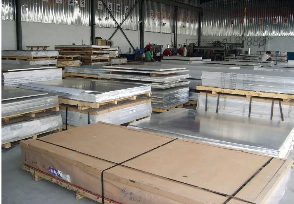 6061 Aluminum Alloy Sheet 5754 1050 Plate 5083 4032 5052 500-2000mm