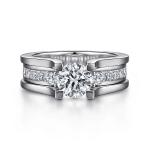 Prong Setting Lab Grown Diamond Wedding Rings VVS Clarity Customized Pattern
