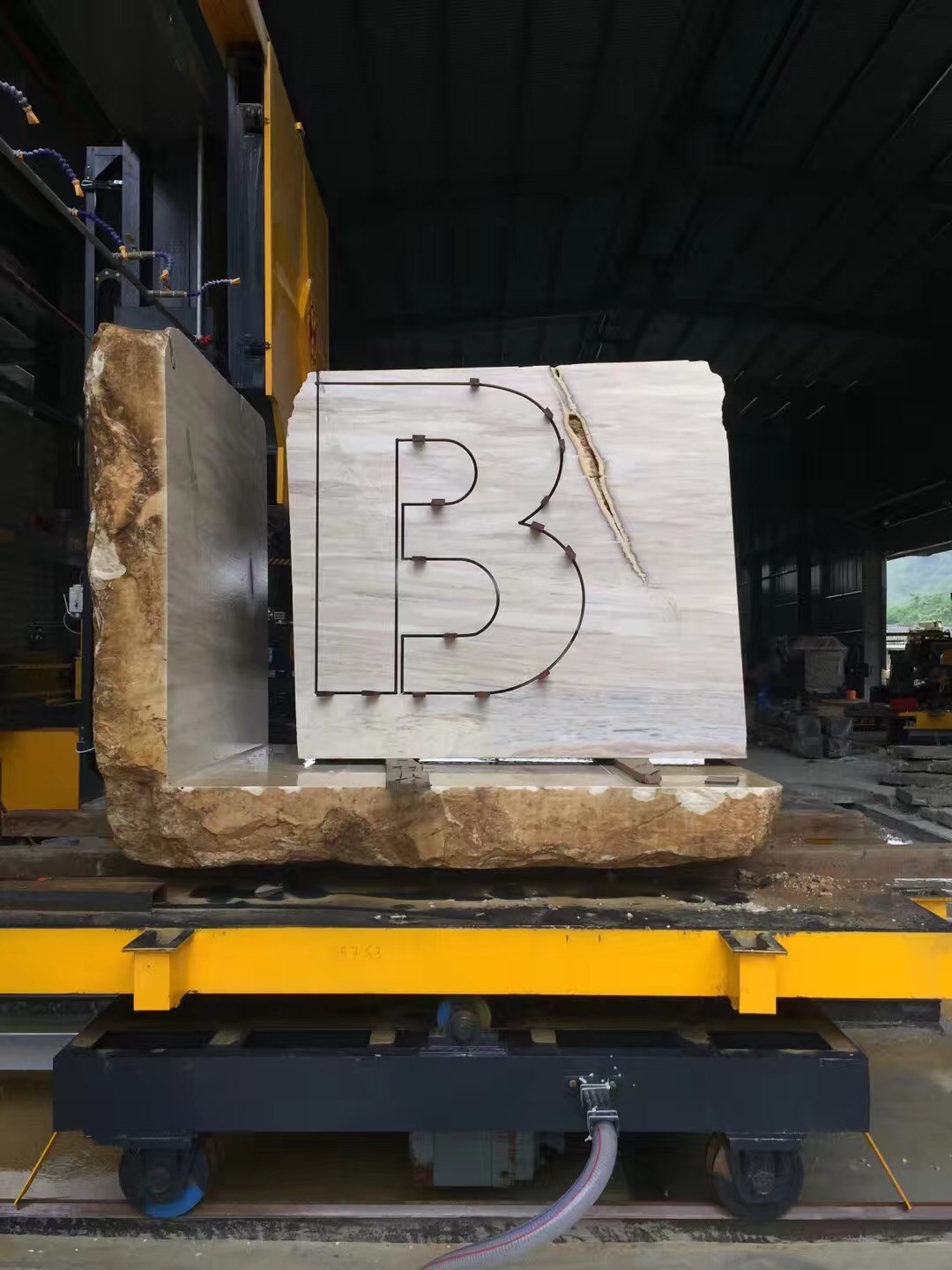 Auto Slicing CNC Diamond Wire Saw Machine For Profiling