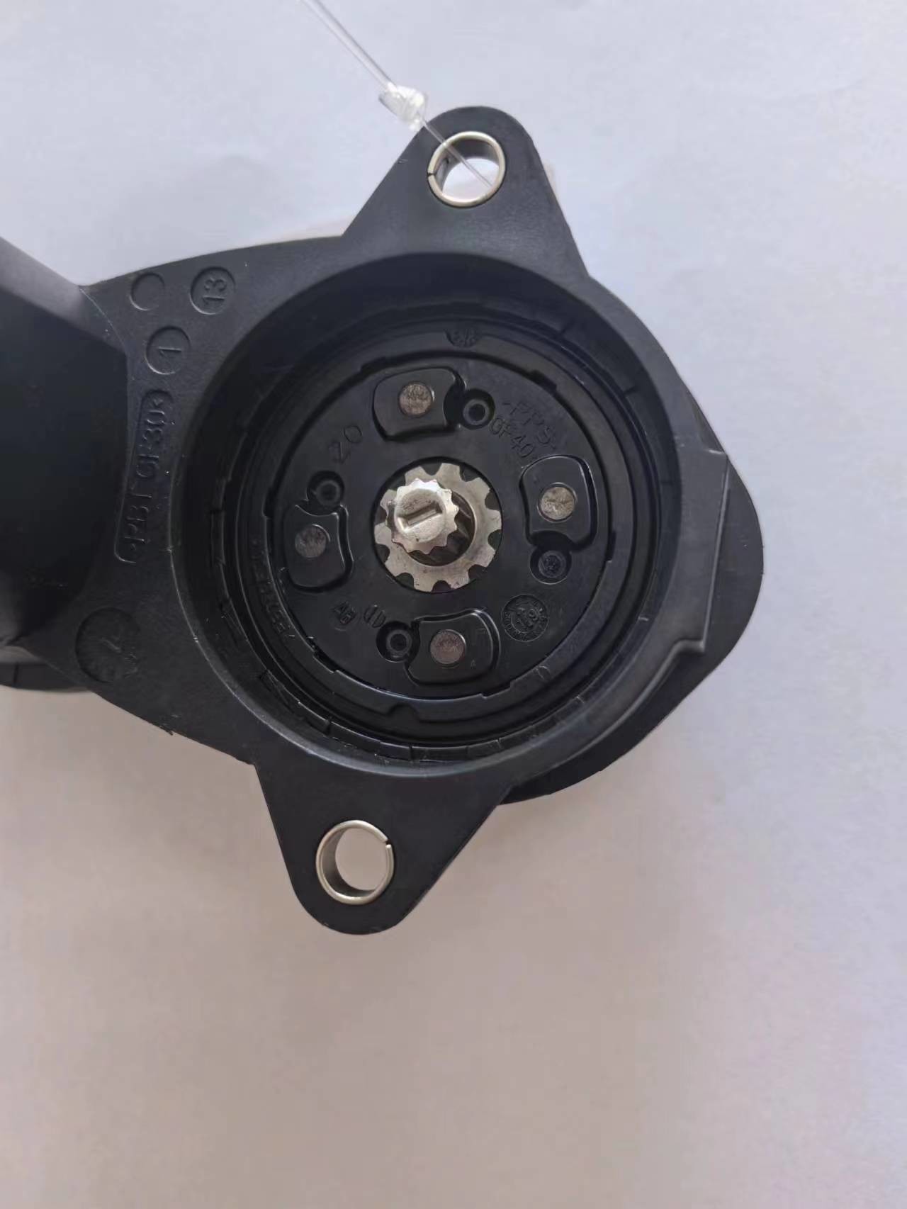 OEM Electronic Parking Brake Electronic E Brake ECU Control OE :13513387 Envision L/R