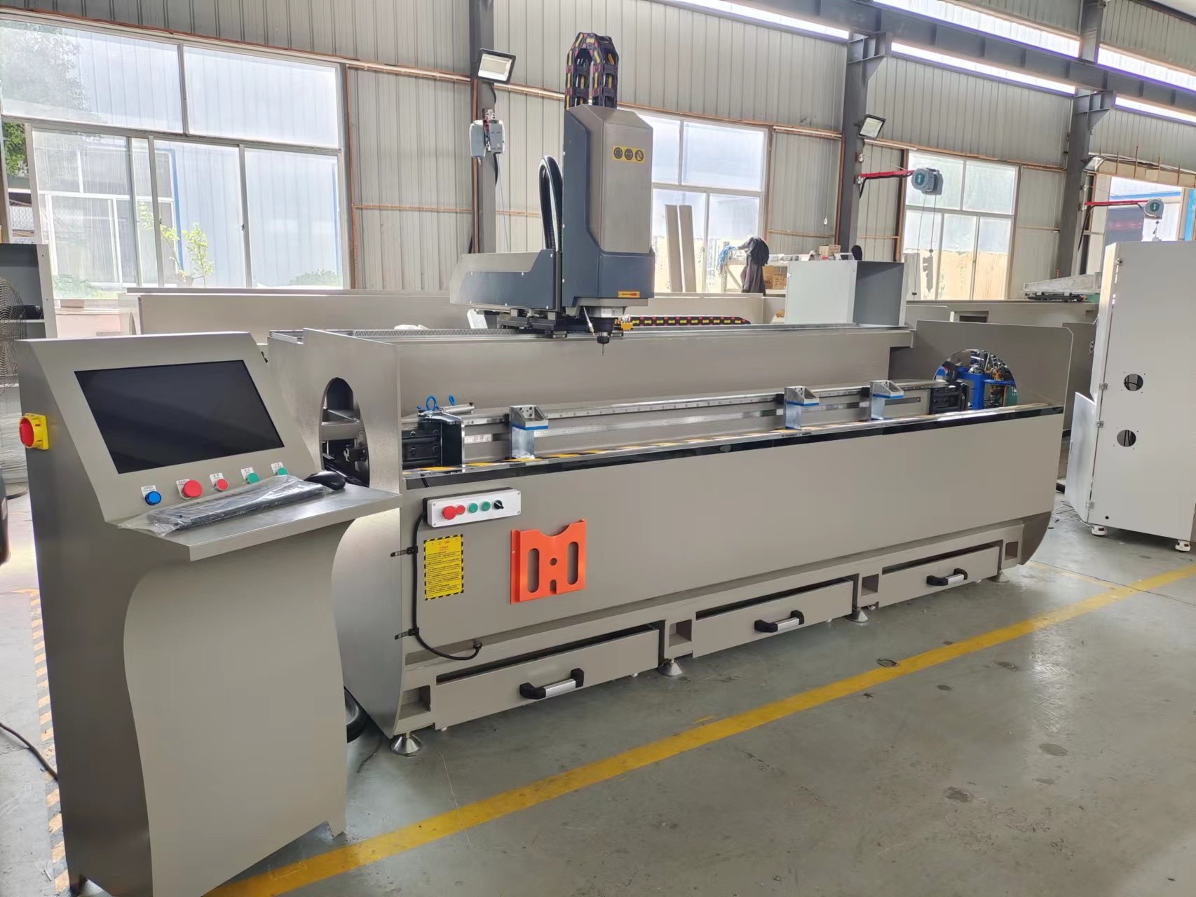 3 Axis Aluminum Window Door Machine Aluminum Drilling Milling Machine