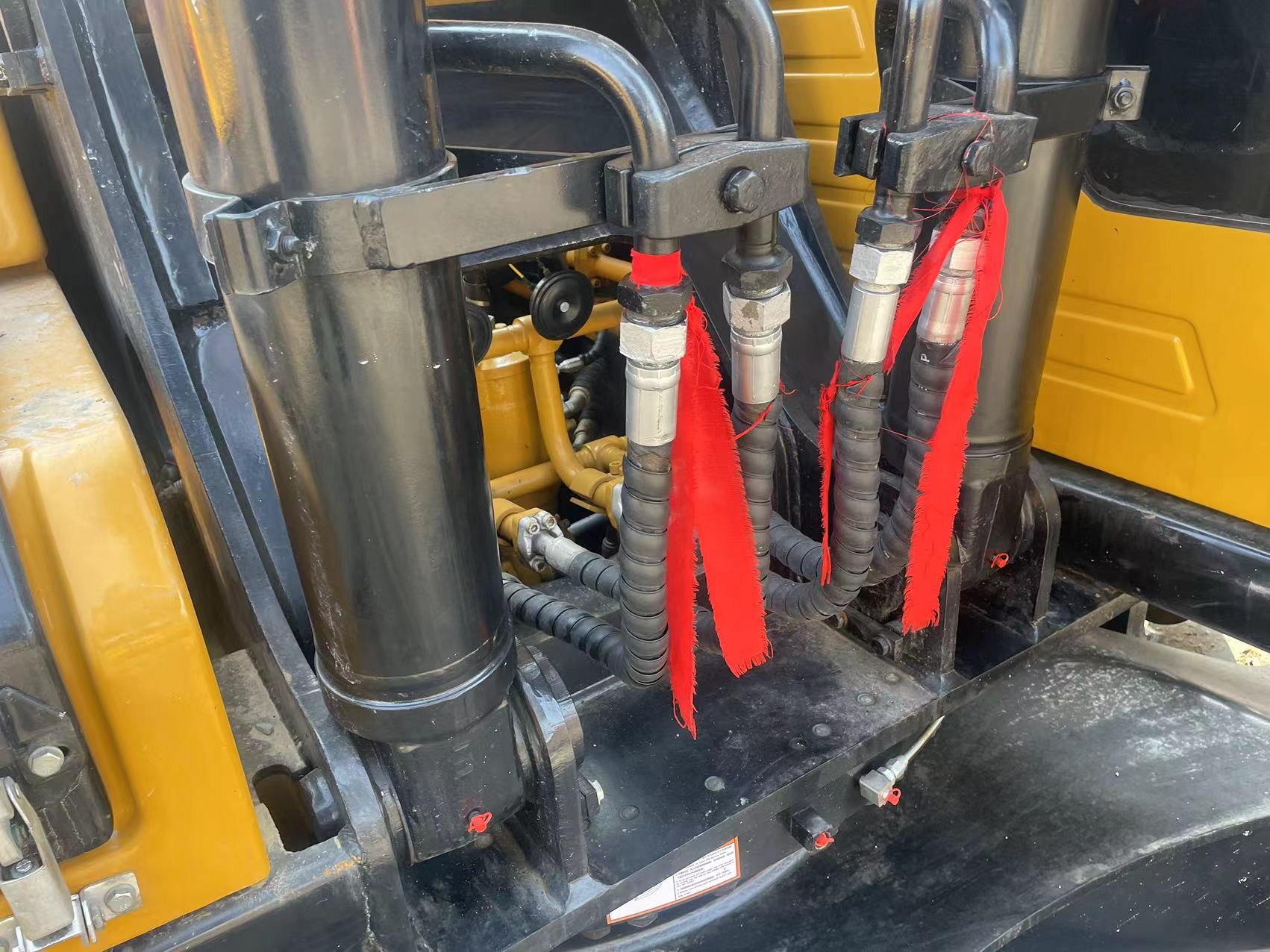 Used SANY SY215C Crawler Excavator 122KW Cummins Engine