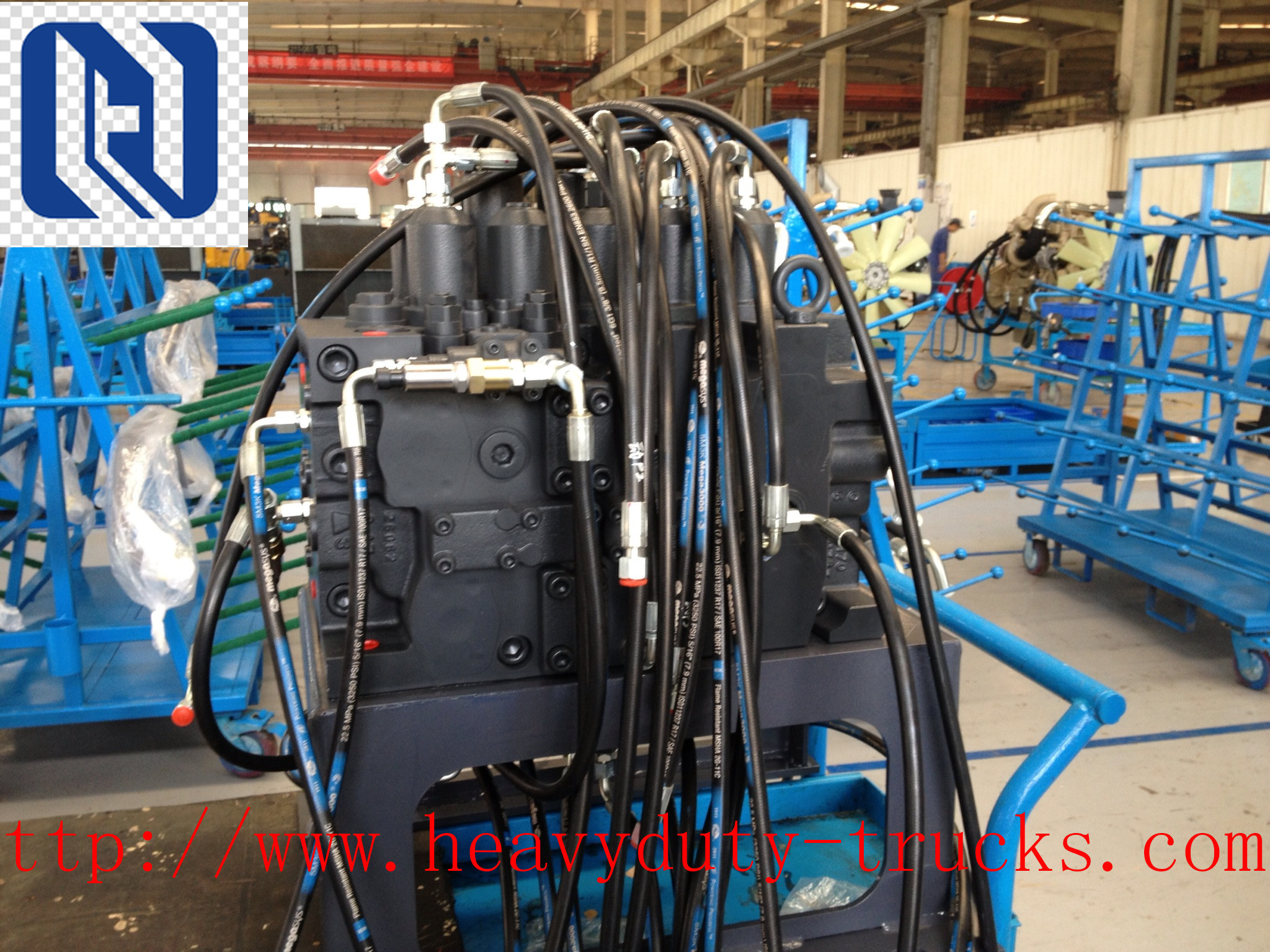 XE235C 23.5ton Hydraulic Crawler Excavator Rocket Bucket For Mine Exploiter
