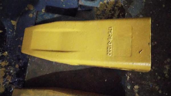 KOM D85, D135, D150 D155 Ripper Teeth 175-78-31230 Excavator Bucket Teeth TIG