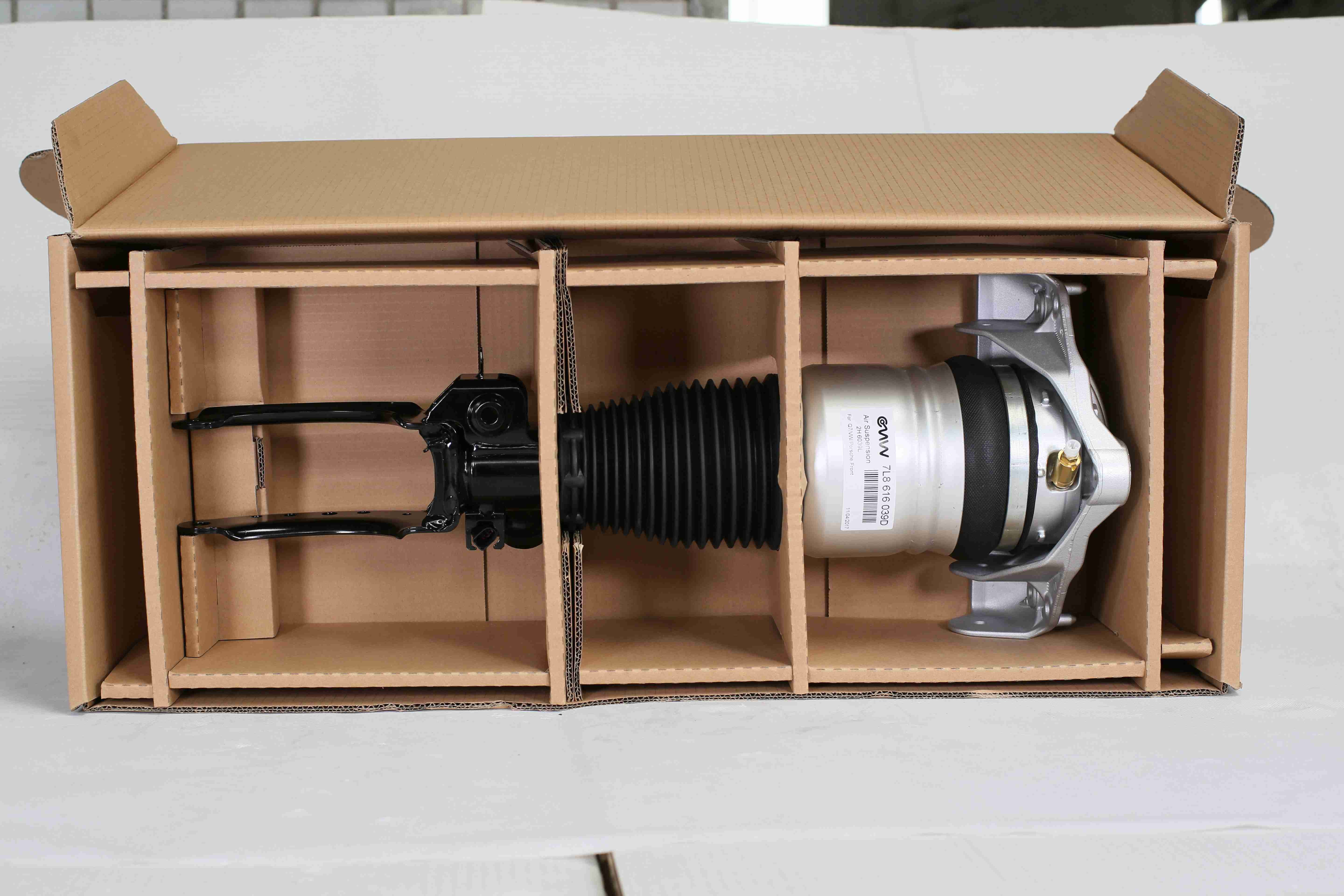 7L8616039D Cayenne Volkswagen Struts Adaptive Air Suspension