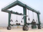 Yacht Marine Boat Hoist Crane Travel Lift On Dock Arm