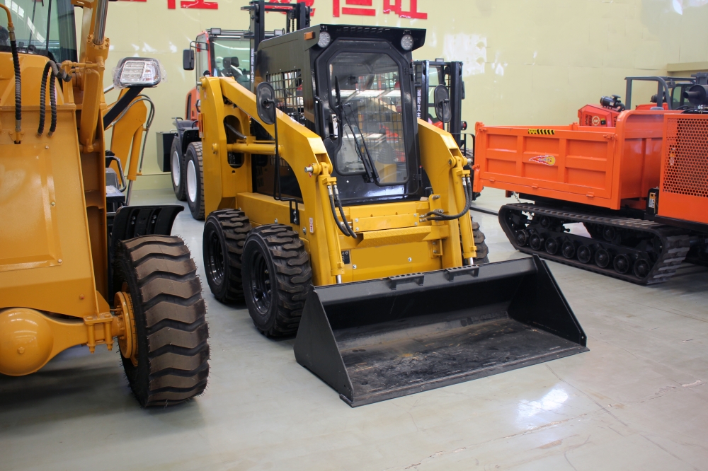 Mini Skid Steer Backhoe Loader Excavator 3420*1740*2140mm 2700 Kg