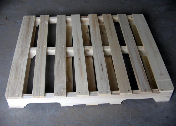 Semi-Automatic Wooden Pallet Nailing Machine with Palletizer wood pallet nailing machine