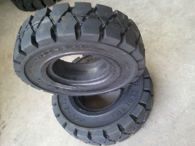 Hyster forklif tire solid tire 5.00-8, pneumatic shaped solid tire 6.00-9tire tread mold center of gravity