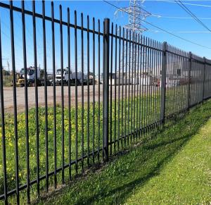 China Wholesale 6ftx8ft garden black metal fences anti rust galvanized steel fence on sale