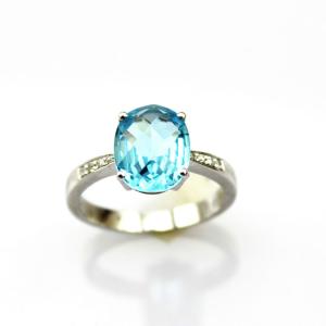 Quality Sterling Silver Oval Blue Topaz Cubic Zirconia Ring Jewelry (F06) wholesale