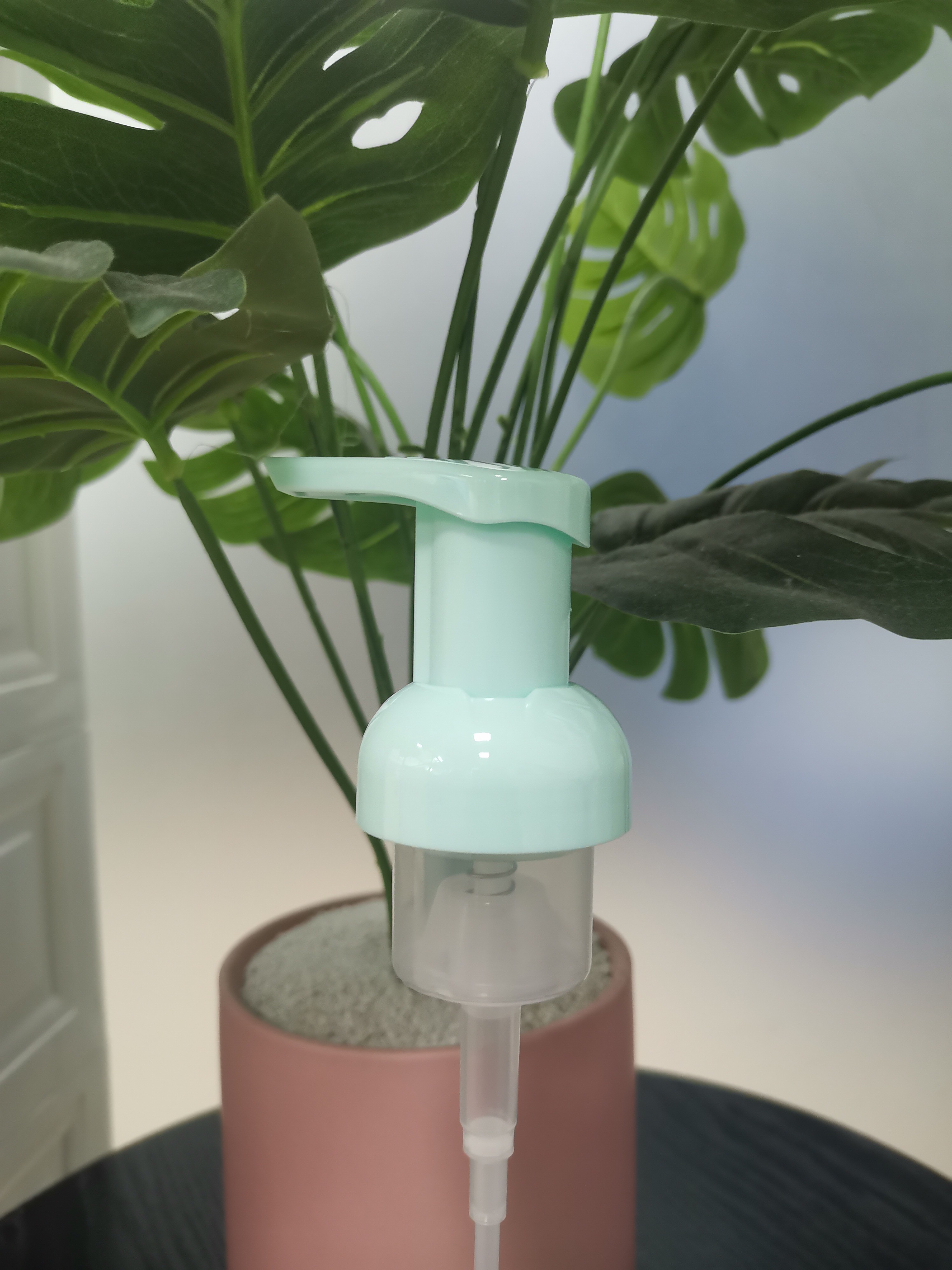 White 40mm Foam Pump For Cosmetic Packaging PP Material Performanc