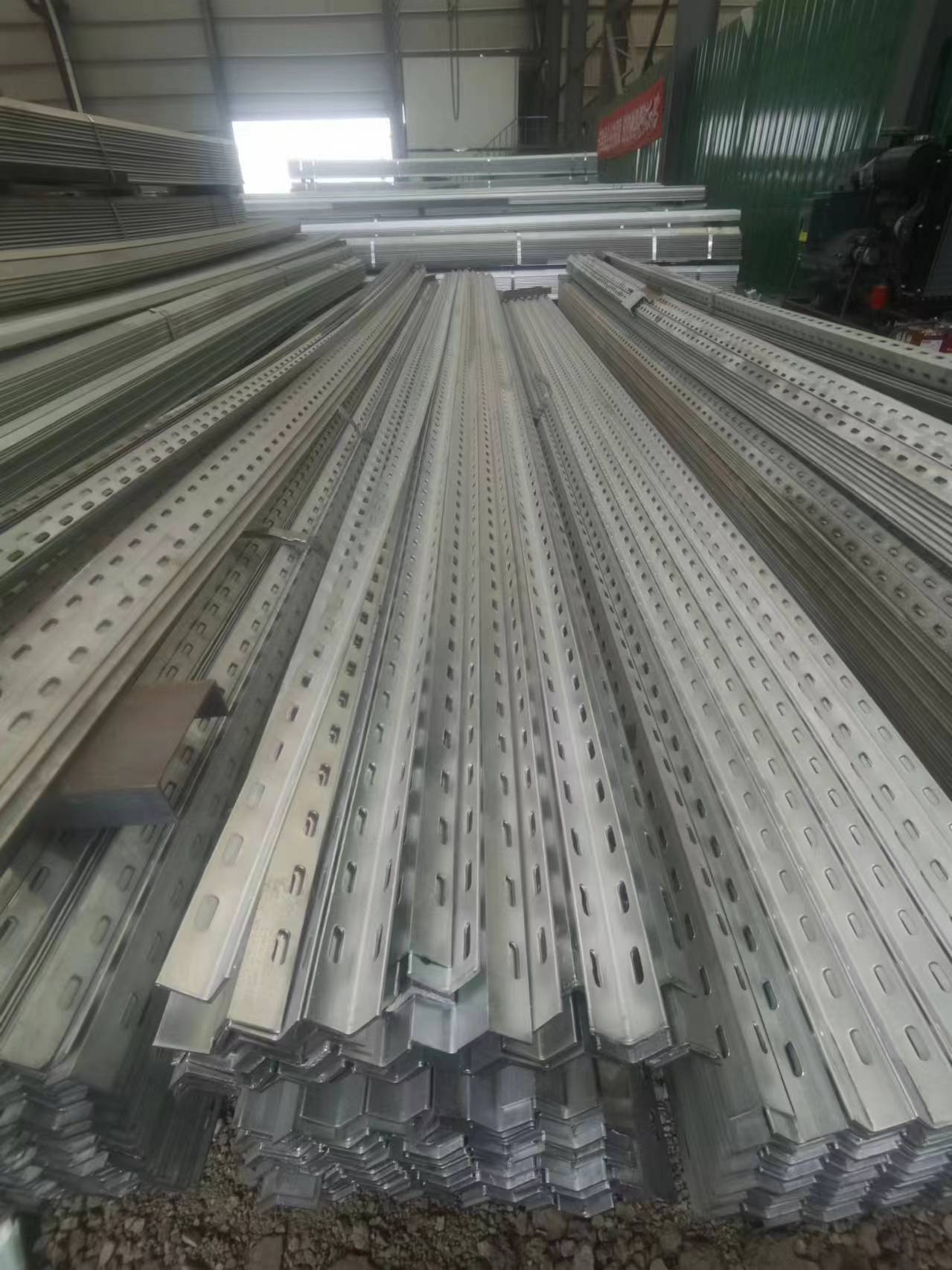 Galvanized Hot Rolled Punching Angle Steel for Q195-Q420 Series from Manufacturers