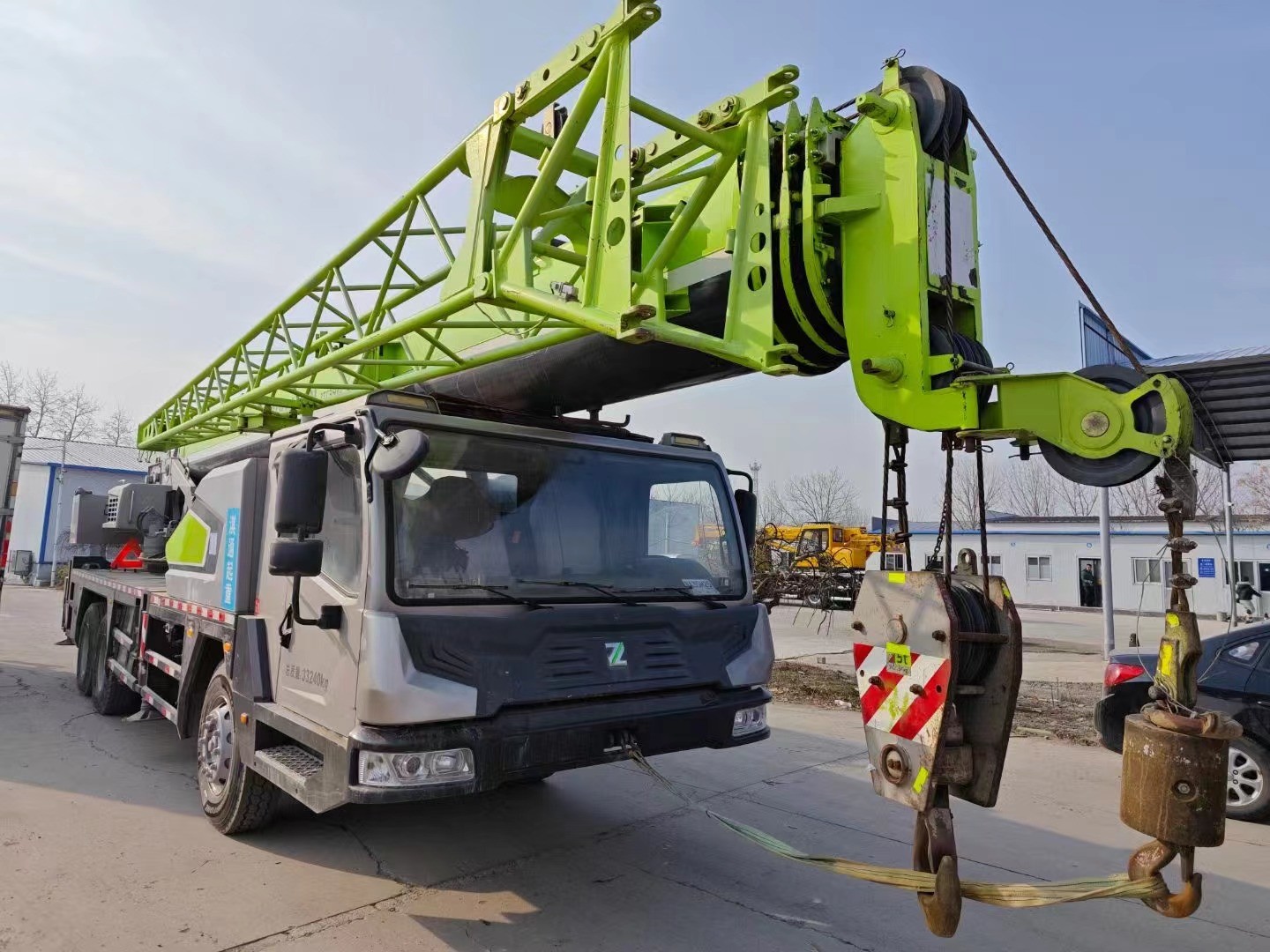2019 Zoomlion ZLJ5333JQZ25V Truck Mounted Crane with 28500KG Weight and 16600mm Length 25000kg 215kw Diesel Powered