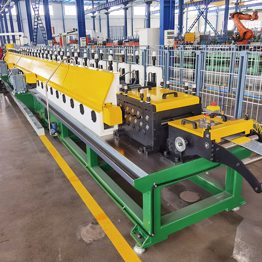 Chain Driven Shutter Rail Strut Machine For Stud Roll Forming Side U Guide