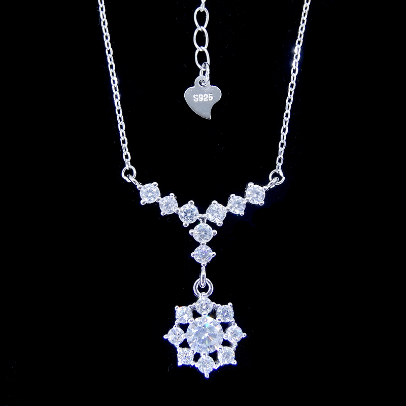 Shining Cz Stone Jewellery Girl Dancing Shape / 925 Silver Evening Necklace