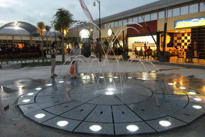 Granite Swimming Pool Jumping Jet Fountain High Spray
