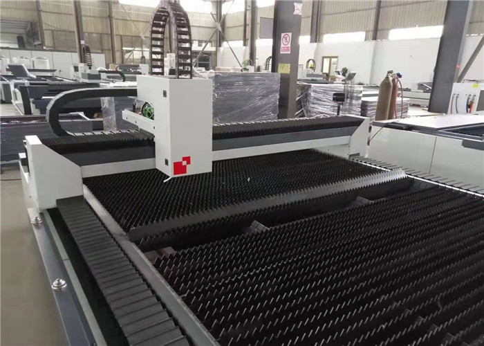 Self Centering Chuck Laser Metal Cutting Machine For CNC Pipe Cutting
