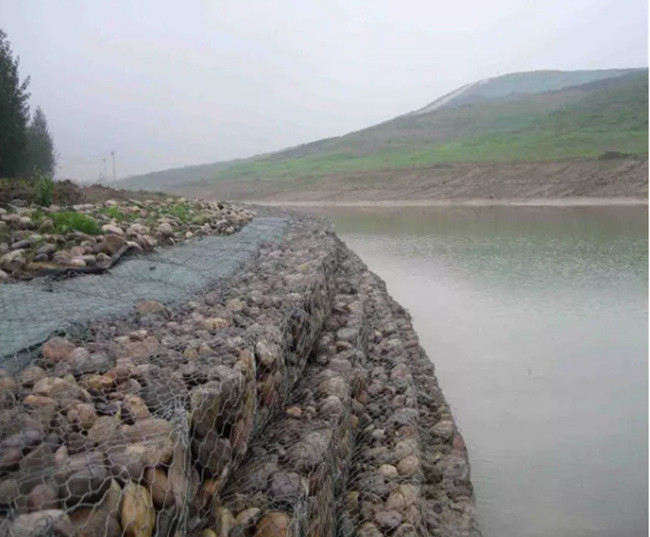 Reinforced Galfan Gabion Mesh Box For Earth Retention And Steep Slope Protection