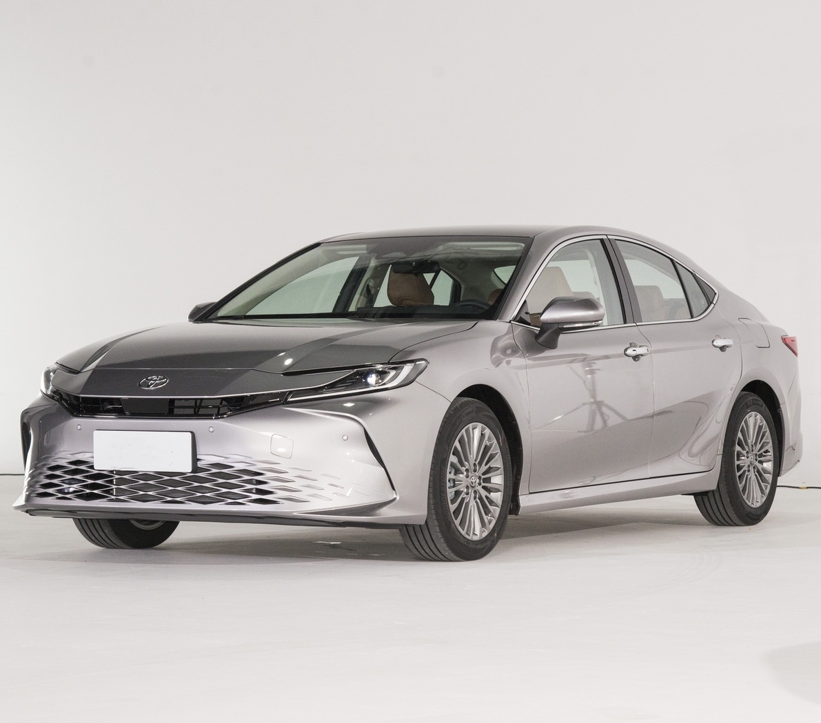 2024 Toyota Camry 2.0G Luxury Edition LHD 5-Seater Gasoline Sedan Auto Leather Seats Stock ABS Yes Displacement 1.5-2.0L