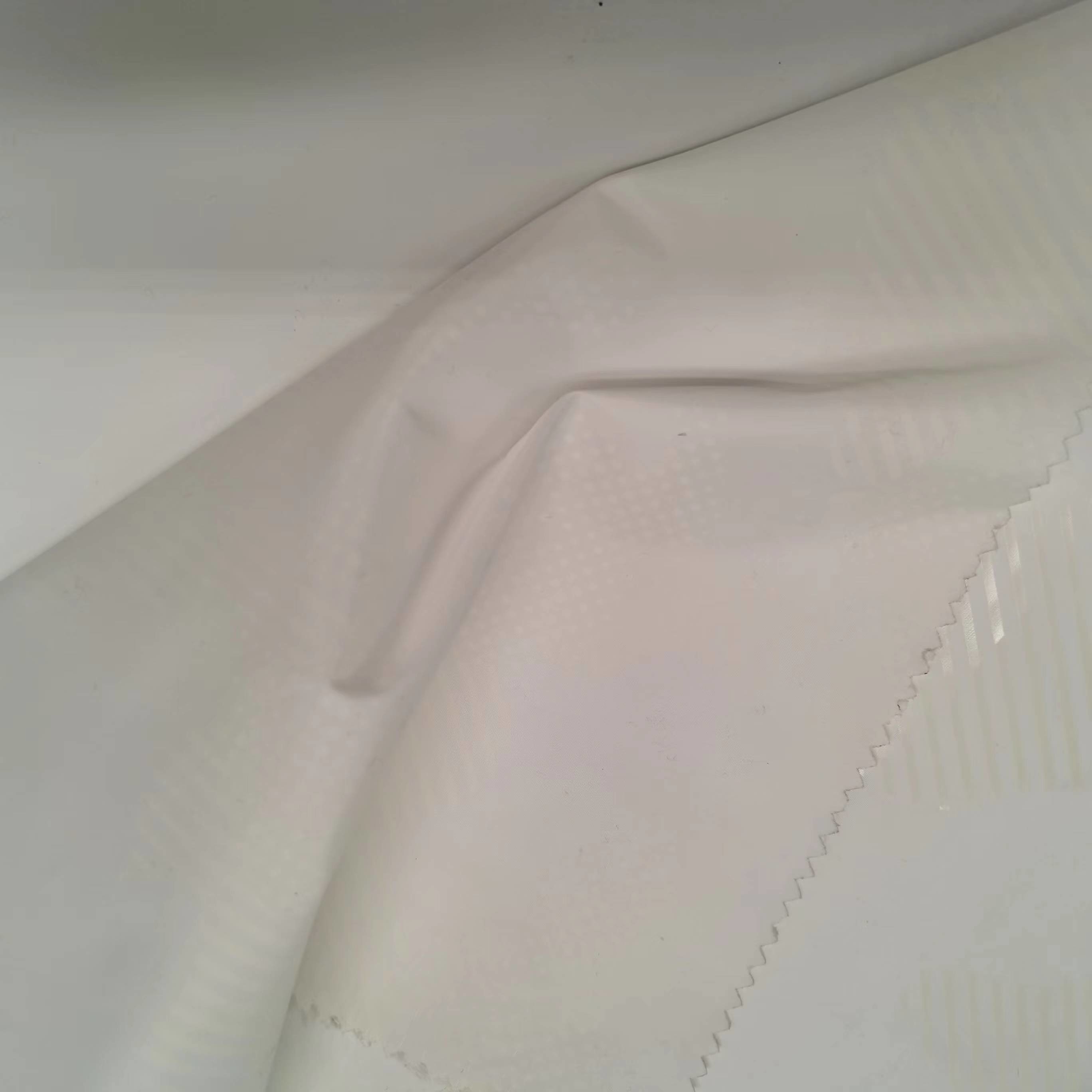 100% Polyester Wind Breaker Fabric 50Dx50D 66gsm 150CM Water Proof