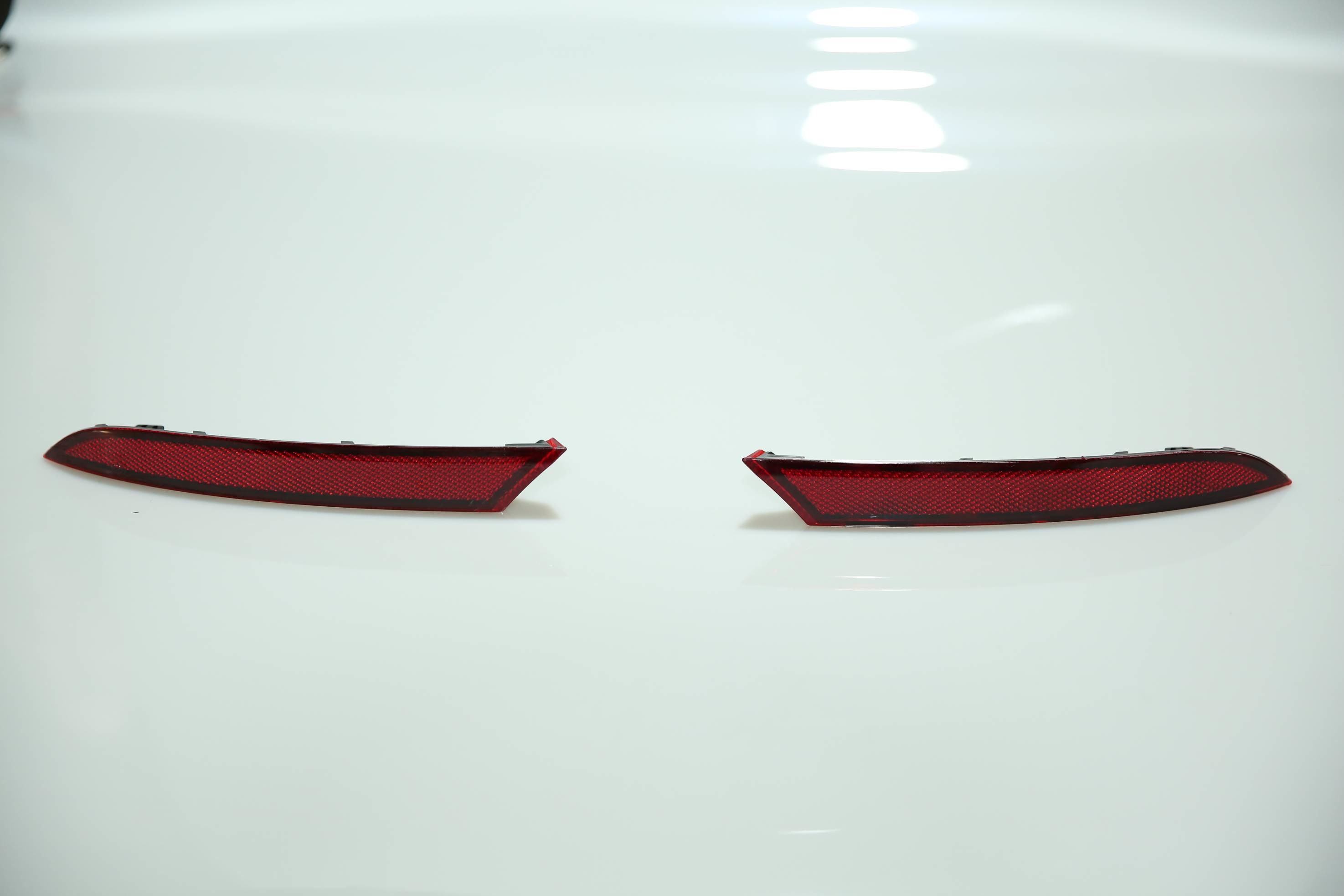 Car Front Bumper Reflector Light For VW Passat 2016 2017 2018 Decorate Light