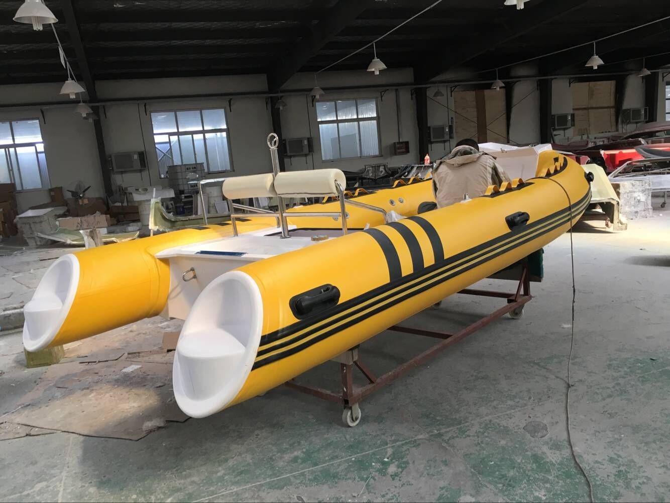 Colorful Rigid Deep V Inflatable Fishing Dinghy Boat Fiberglass Hull 1,2mm PVC with 4.8 Length