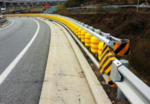 Quality Anti Collision Highway Crash Barrier Traffic Safety EVA Roller Barrier wholesale