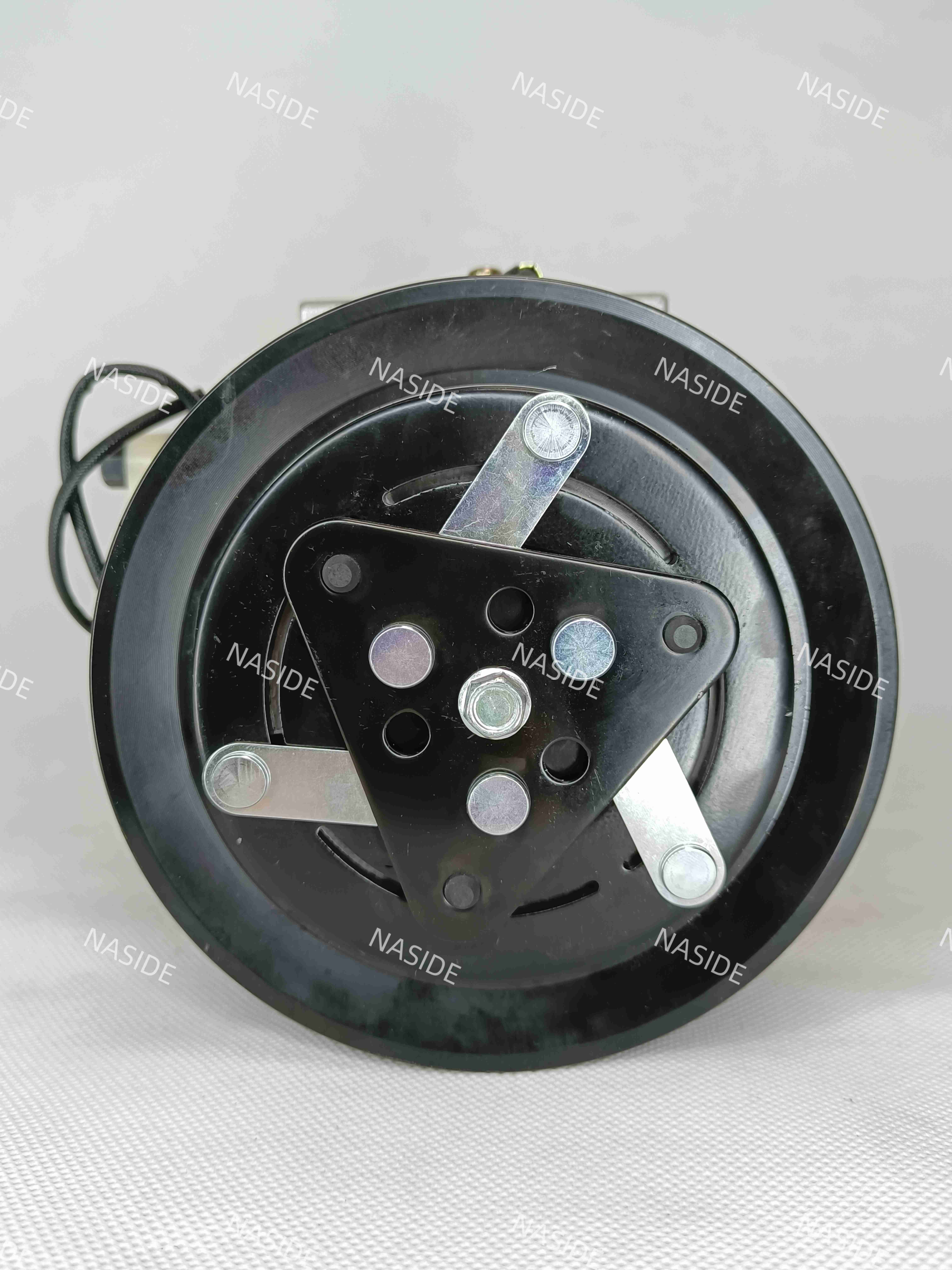 Auto AC conditioning compressor for Mitsubishi heavy truck ML273689 741612 ML258387