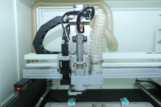 Upper Vacuum Function Pcb Router Machine YSL-880F 290mmx350mm
