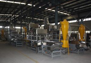 Quality Compact Structure Nut Grinder Machine / Industrial Peanut Chopper 500 Kg/Hr wholesale