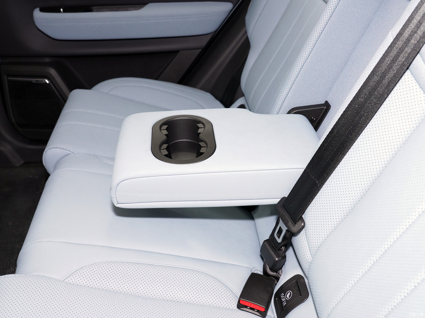 2024 Chery Fulwin Phev T9 5-Door 5-Seater SUV with Fabric Seats and Rear Camera Electric Car