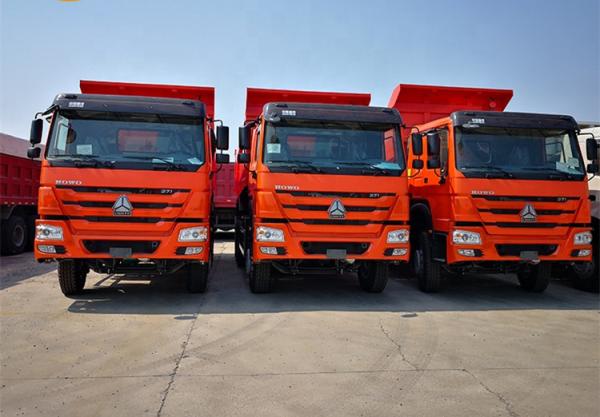 ZZ3257N3647A 6X4 371HP U - Shape Heavy Duty Tipper Trucks With Middle Lifting